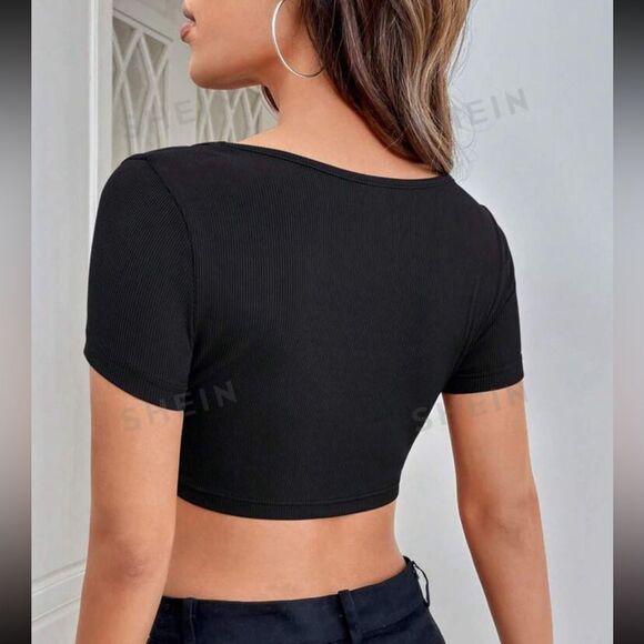 SHEIN ultra cropped black crop top - Picture 8 of 11